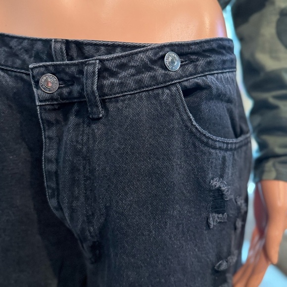 Forever 21 Women's Black Jeans - Picture 7 of 9